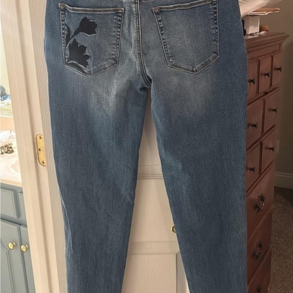 Chico's Boyfriend Ankle Floral Embroidered Blue Jeans SZ 0R/4 30/29 - Picture 2 of 4